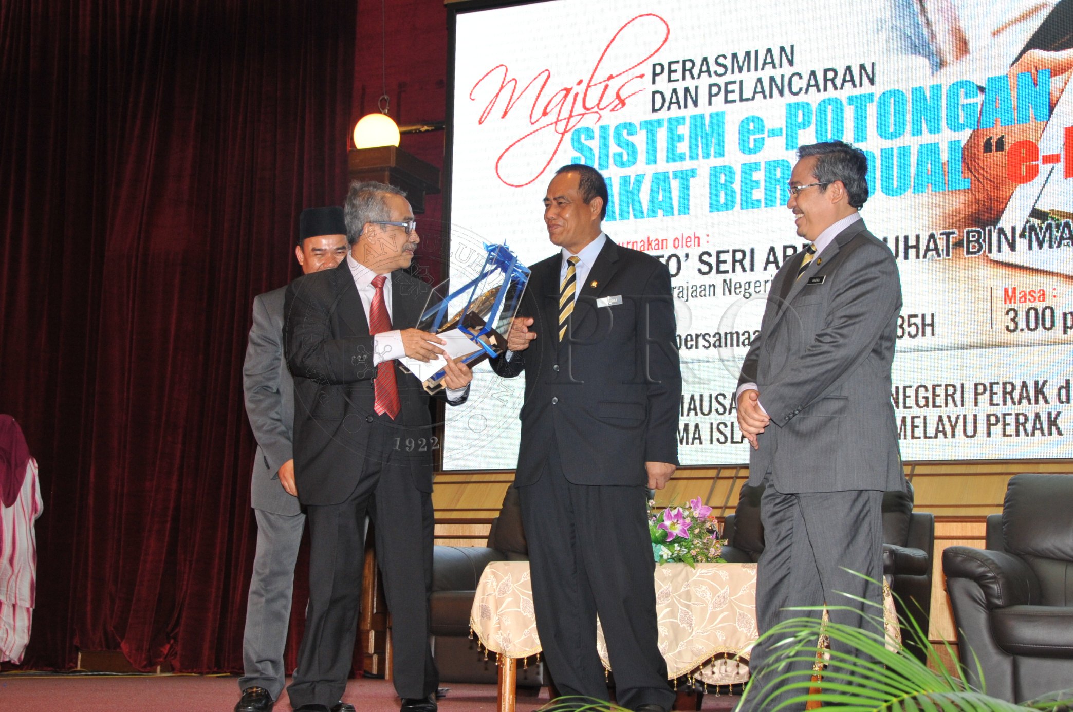 PRO 14 44 EPZB PRO 6179